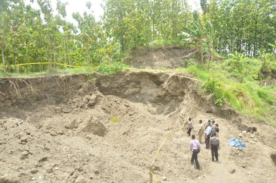Penambang Pasir Galian Tewas Tertimbun Material